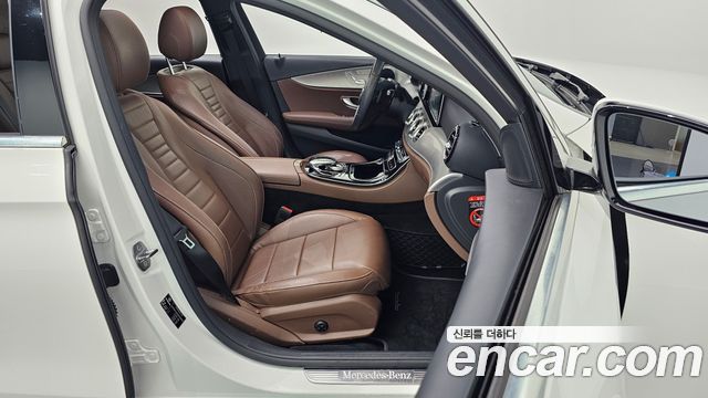 Mercedes-Benz E-Class E200 Avantgarde