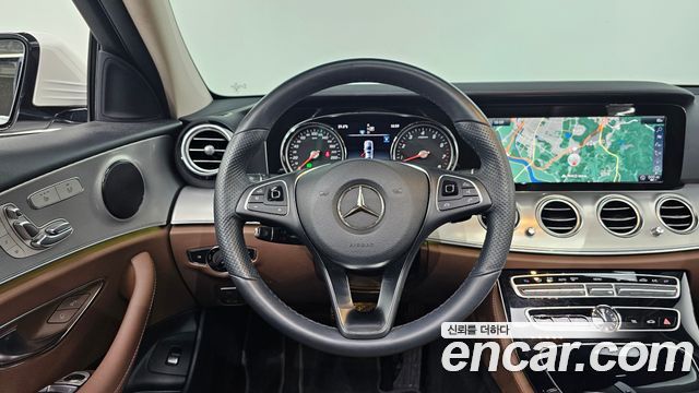Mercedes-Benz E-Class E200 Avantgarde