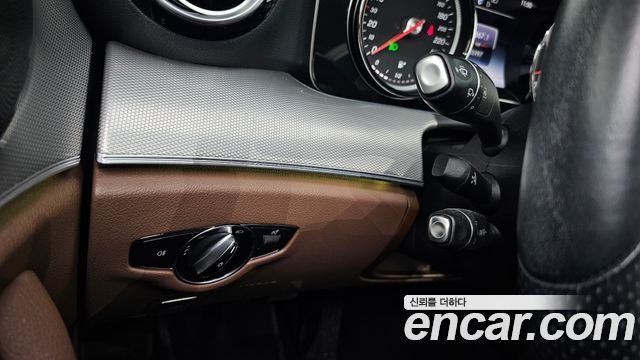 Mercedes-Benz E-Class E200 Avantgarde