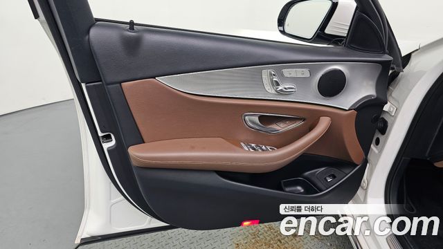 Mercedes-Benz E-Class E200 Avantgarde