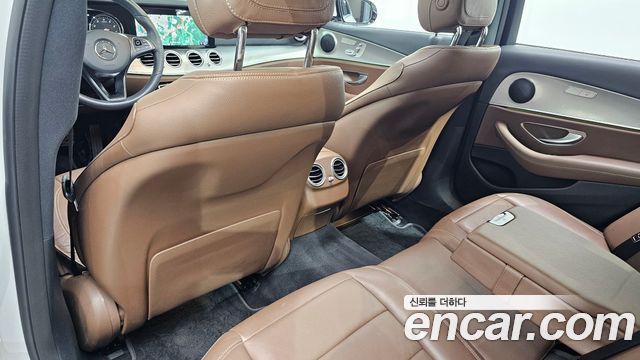 Mercedes-Benz E-Class E200 Avantgarde