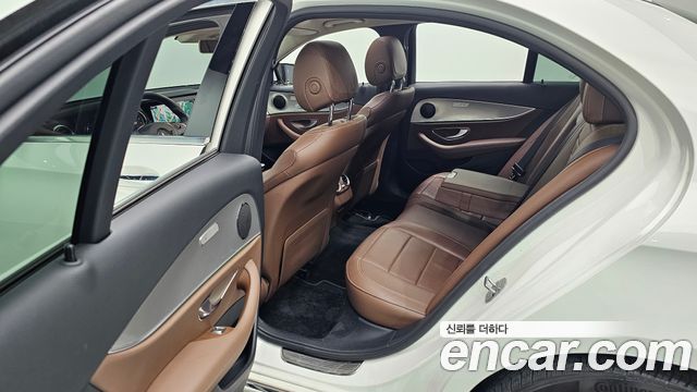 Mercedes-Benz E-Class E200 Avantgarde