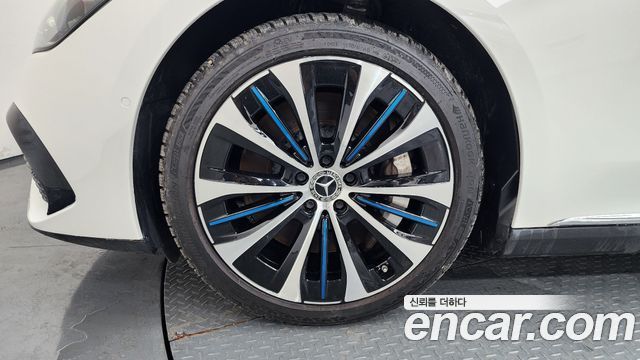 Mercedes-Benz EQE EQE350+