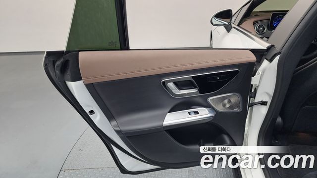 Mercedes-Benz EQE EQE350+