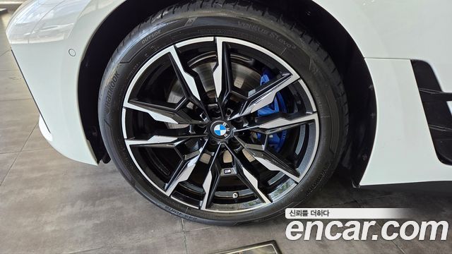 BMW i4 M50