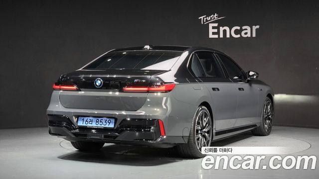 BMW i7 M70 xDrive M Performance