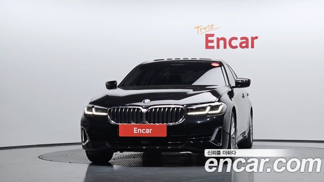 BMW 5-Series 530i Luxury