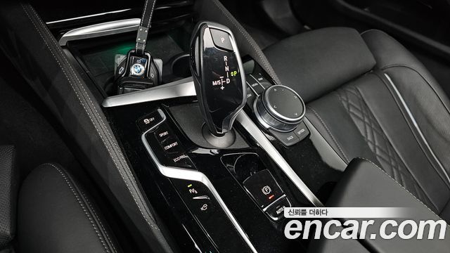 BMW 5-Series 530i Luxury