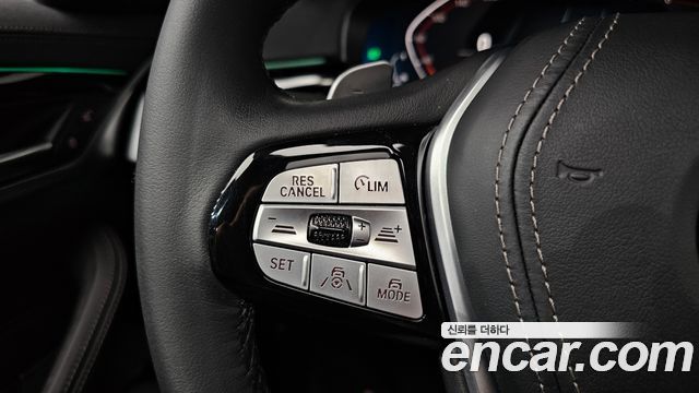 BMW 5-Series 530i Luxury