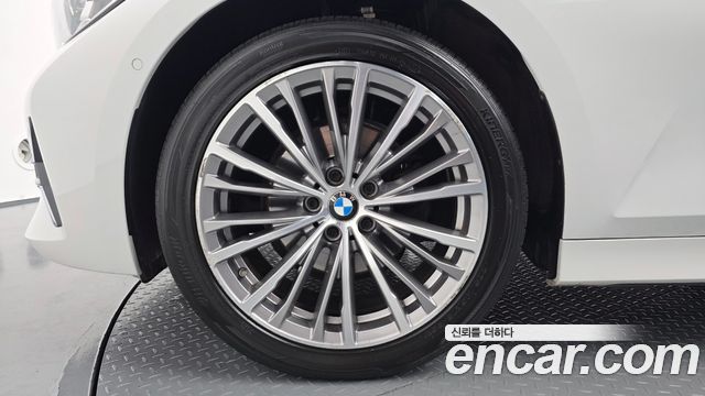 BMW 3-Series 320d Luxury