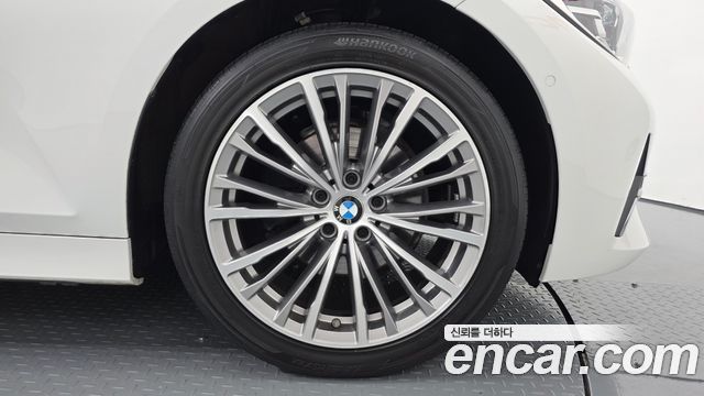 BMW 3-Series 320d Luxury
