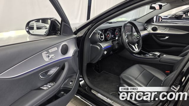 Mercedes-Benz E-Class E300 Avantgarde