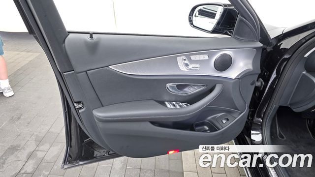 Mercedes-Benz E-Class E300 Avantgarde