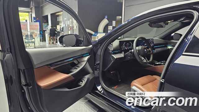 BMW 5-Series 530i xDrive M Sport