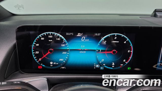 Mercedes-Benz GLB-Class GLB200 d