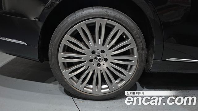 Mercedes-Benz S-Class S560L 4MATIC