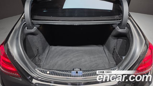 Mercedes-Benz S-Class S560L 4MATIC