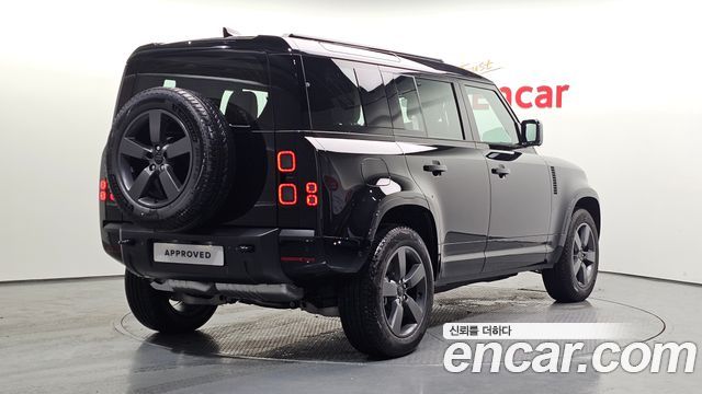 Land Rover Defender 110 D300 X-Dynamic HSE