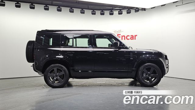 Land Rover Defender 110 D300 X-Dynamic HSE