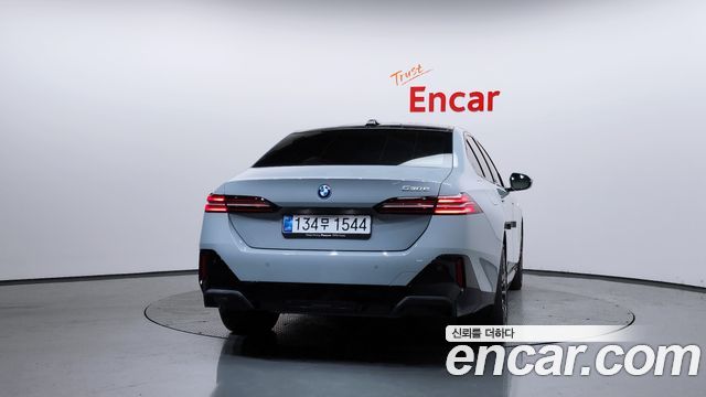 BMW 5-Series 530e M Sport