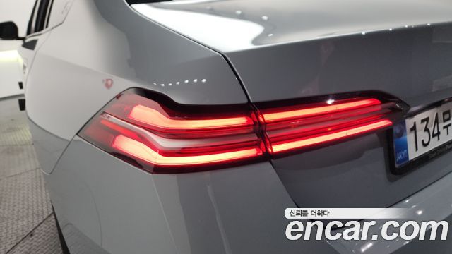 BMW 5-Series 530e M Sport