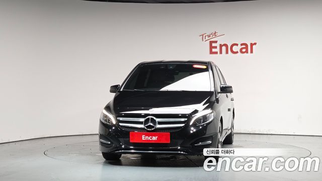 Mercedes-Benz B-Class B220