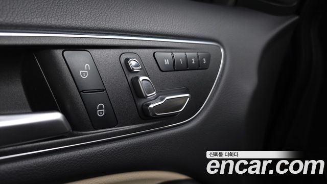 Mercedes-Benz B-Class B220