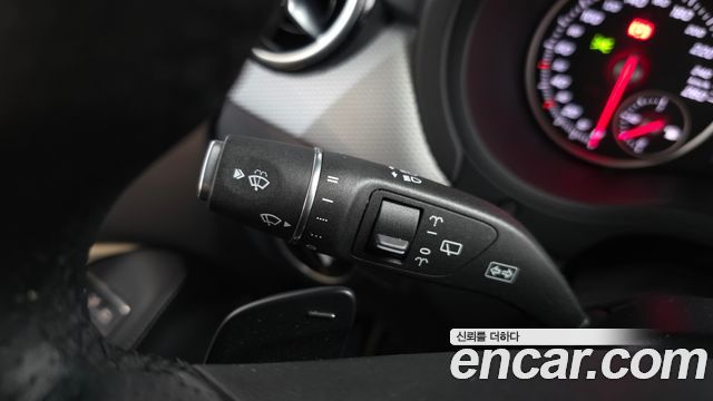 Mercedes-Benz B-Class B220