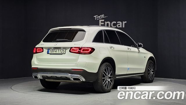 Mercedes-Benz GLC-Class GLC300e 4MATIC