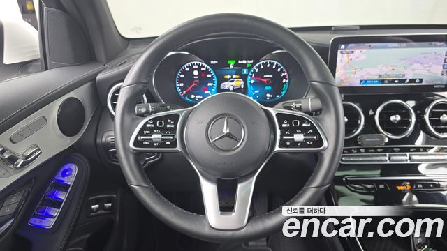 Mercedes-Benz GLC-Class GLC300e 4MATIC