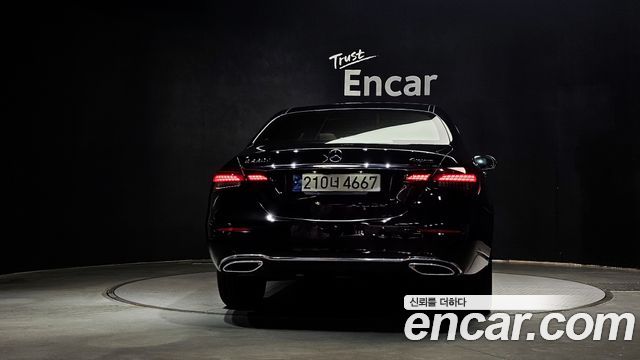 Mercedes-Benz E-Class E220d 4MATIC Exclusive