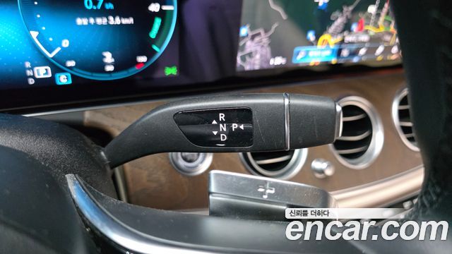 Mercedes-Benz E-Class E220d 4MATIC Exclusive