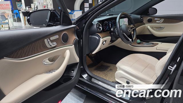 Mercedes-Benz E-Class E220d 4MATIC Exclusive