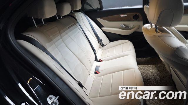 Mercedes-Benz E-Class E220d 4MATIC Exclusive