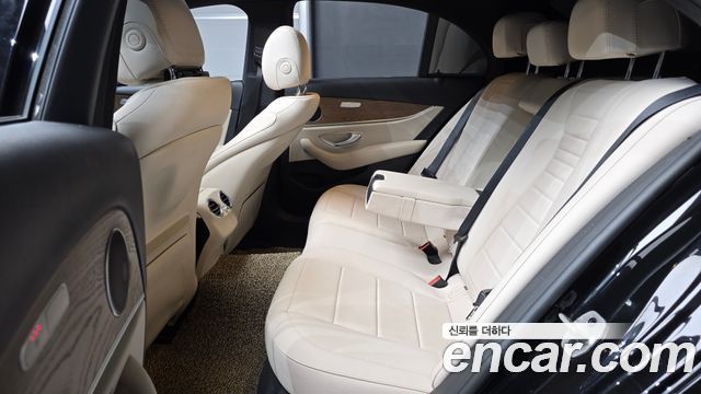 Mercedes-Benz E-Class E220d 4MATIC Exclusive