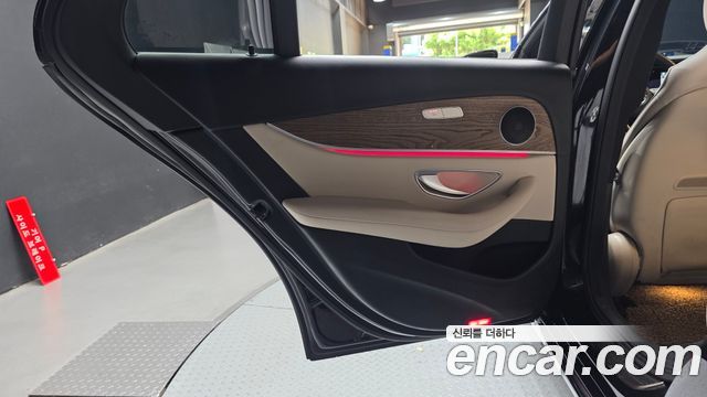 Mercedes-Benz E-Class E220d 4MATIC Exclusive