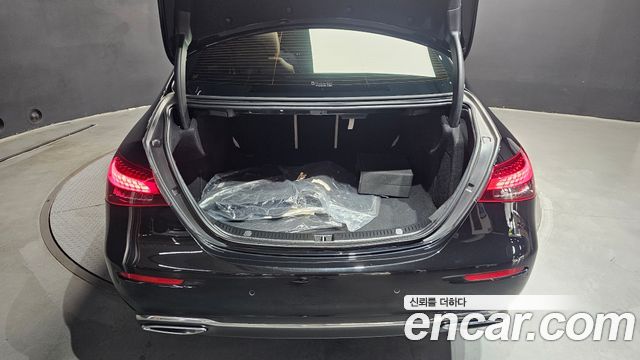 Mercedes-Benz E-Class E220d 4MATIC Exclusive