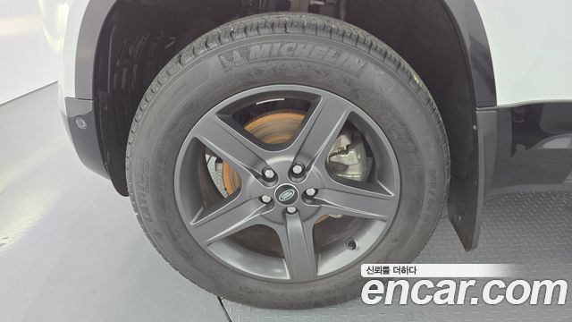 Land Rover Defender 110 P300 X-Dynamic SE