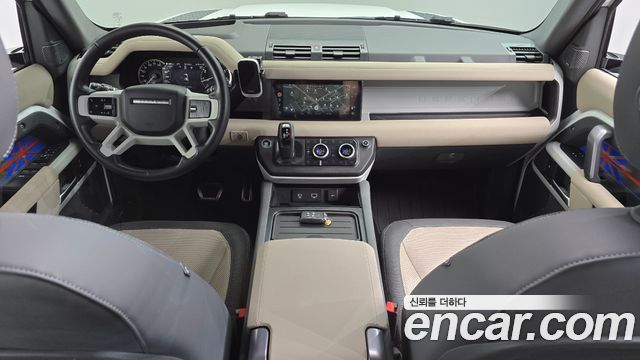 Land Rover Defender 110 P300 X-Dynamic SE