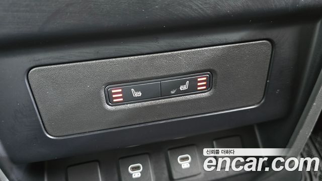 Land Rover Defender 110 P300 X-Dynamic SE