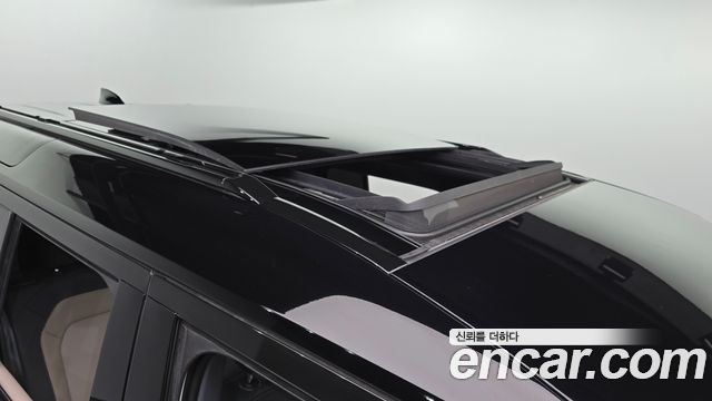 Land Rover Defender 110 P300 X-Dynamic SE