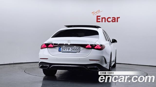 Mercedes-Benz E-Class E200 AMG Line