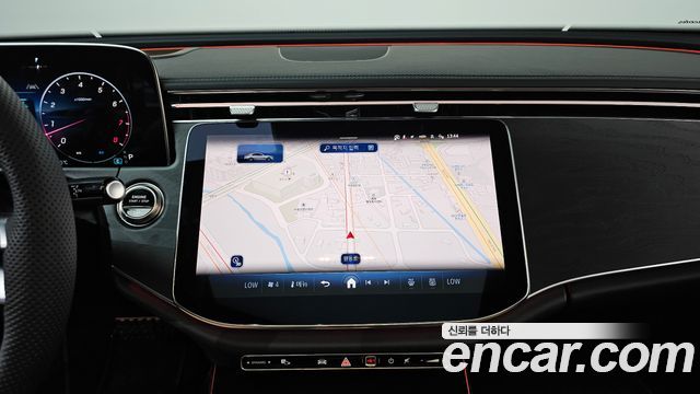 Mercedes-Benz E-Class E200 AMG Line