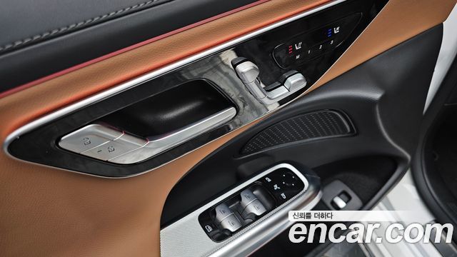 Mercedes-Benz E-Class E200 AMG Line