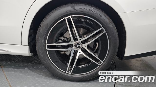 Mercedes-Benz E-Class E200 AMG Line