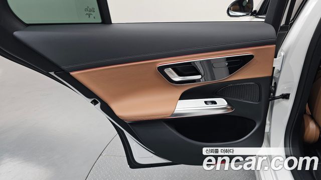 Mercedes-Benz E-Class E200 AMG Line