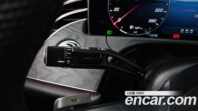 Mercedes-Benz E-Class E200 AMG Line