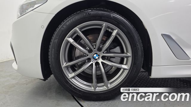 BMW 5-Series 520d M Sport Package Plus