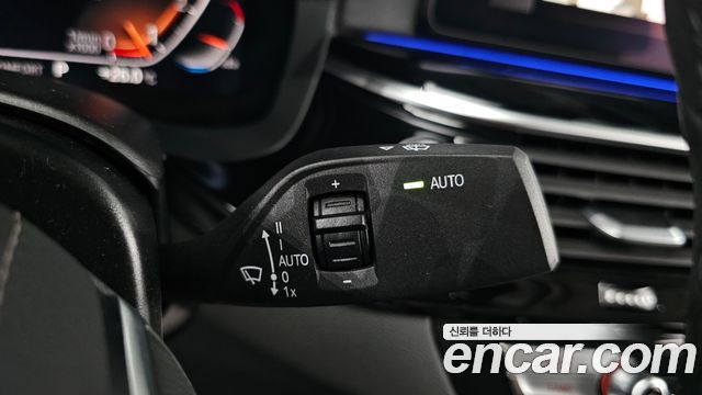 BMW 5-Series 530i xDrive Luxury