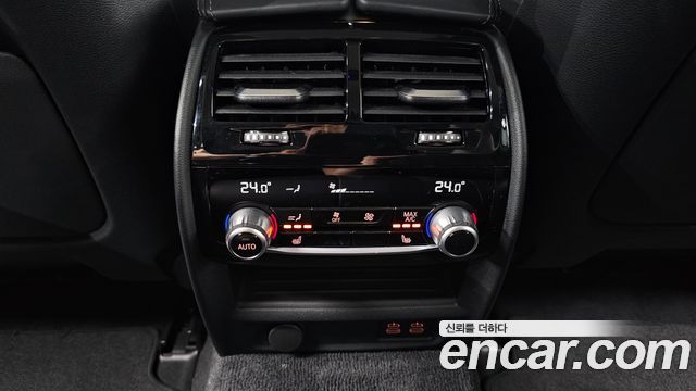 BMW 5-Series 530i xDrive Luxury